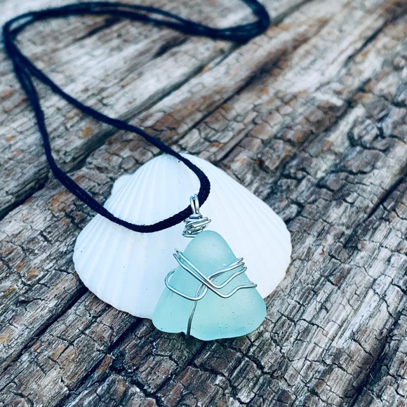 Maui Love Triangle Seaglass Necklace - Picture 3 of 7